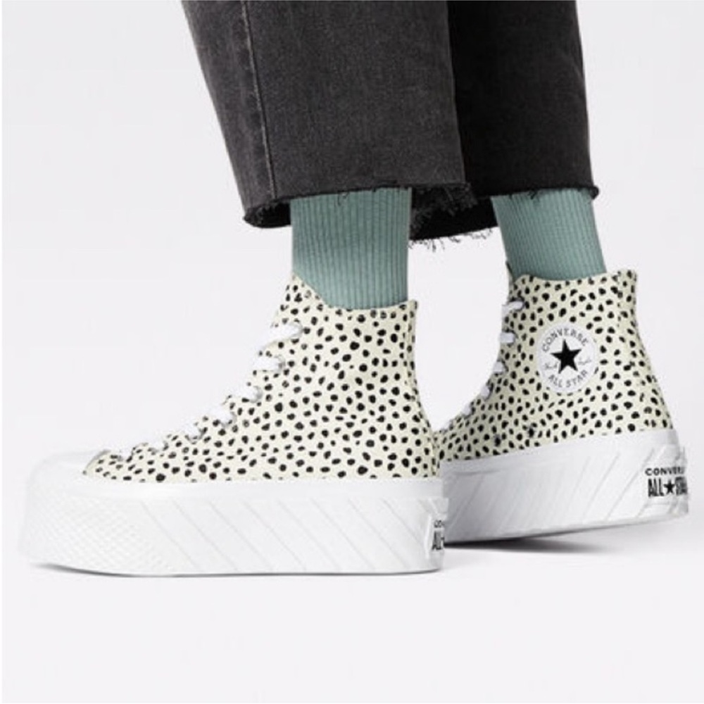 Polka dot platform converse